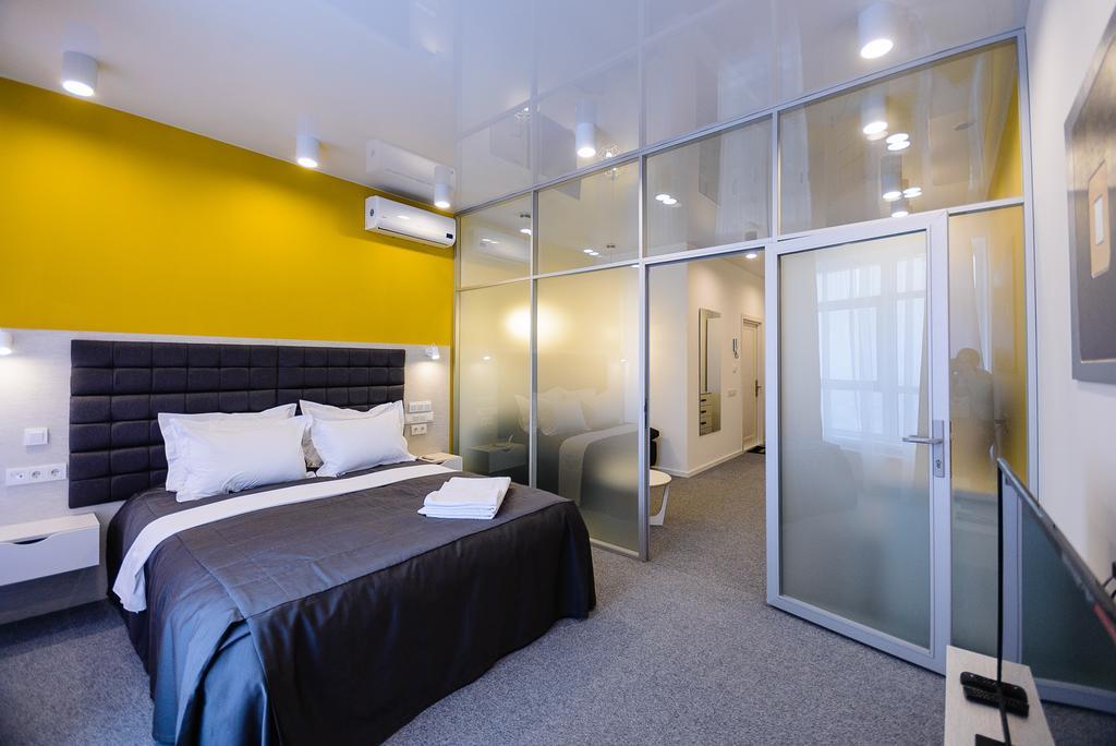 Partner Guest House Klovs'kyi Kiev Extérieur photo